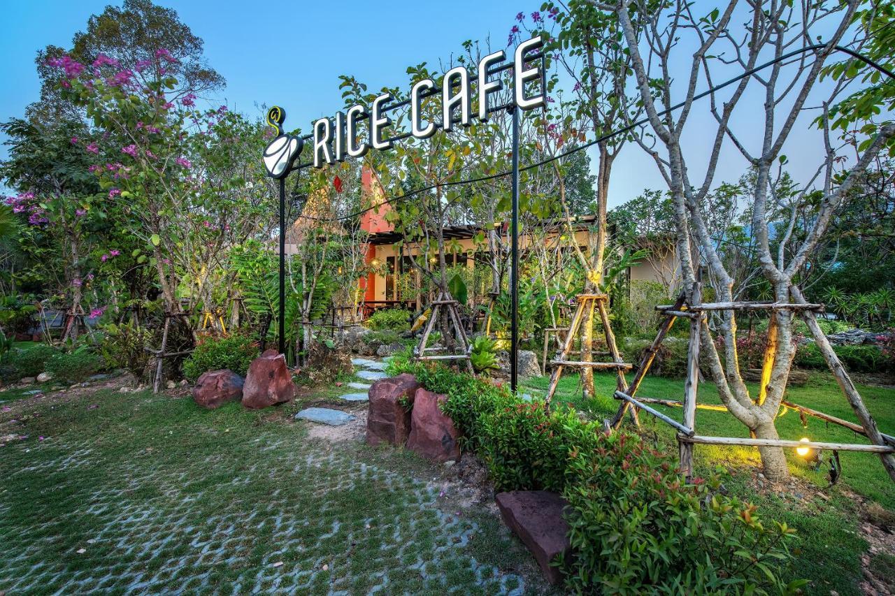 At Rice Resort Nakhon Nayok Exterior foto